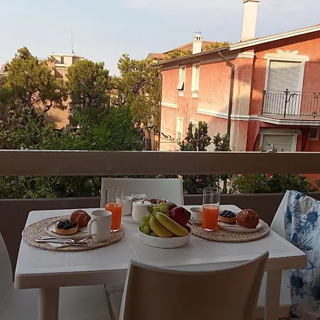 Two Steps From The Sea - Psg